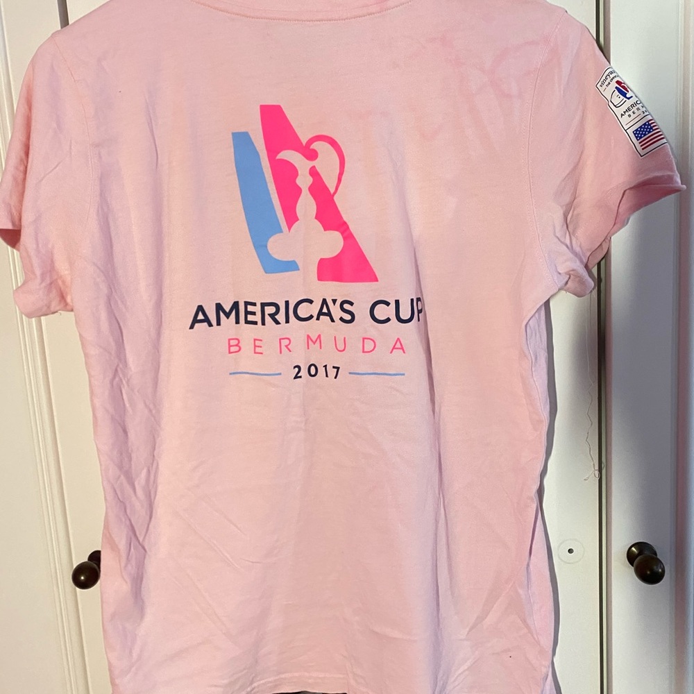 Vineyard Vines tee